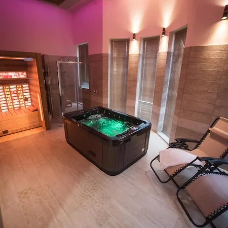 Fehér Akác Wellness Nyiradony-Tamasipuszta