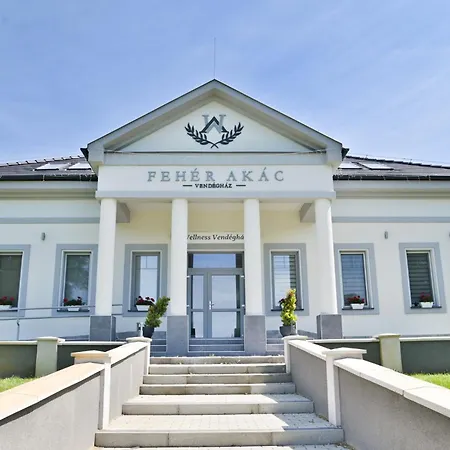 Fehér Akác Wellness Apartamento Nyiradony-Tamasipuszta
